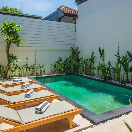 Villa Wes - Legian - 5 Bedroom - 4 Bath - Location Seminyak  Exterior photo